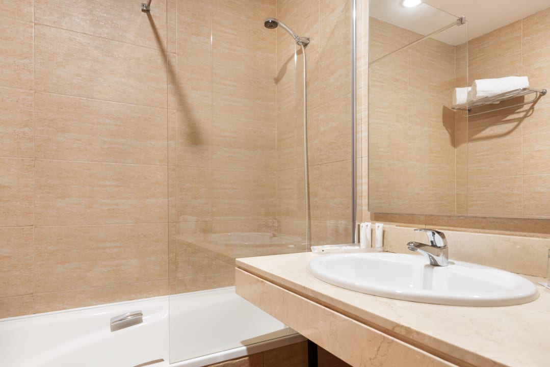 Zimmer Aparthotel Exe Campus San Mamés