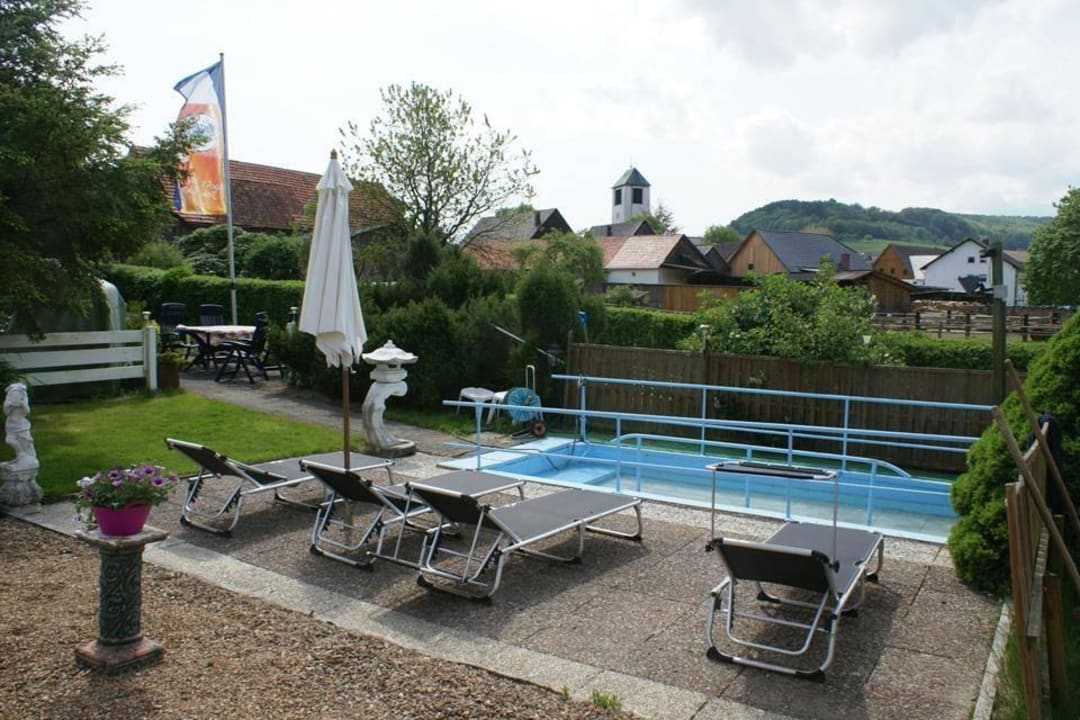 Schönes Kneippbecken Hotel am Jakobsweg
