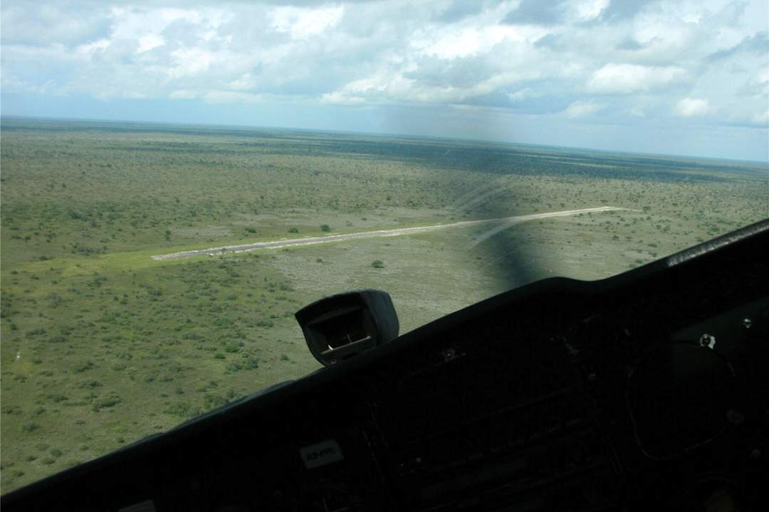 Anflug auf Tau Pan Camp Tau Pan Camp