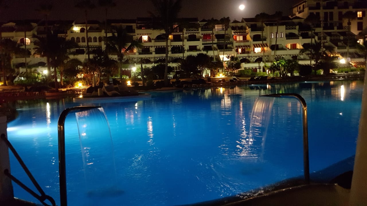 Pool Parque Santiago IV Official