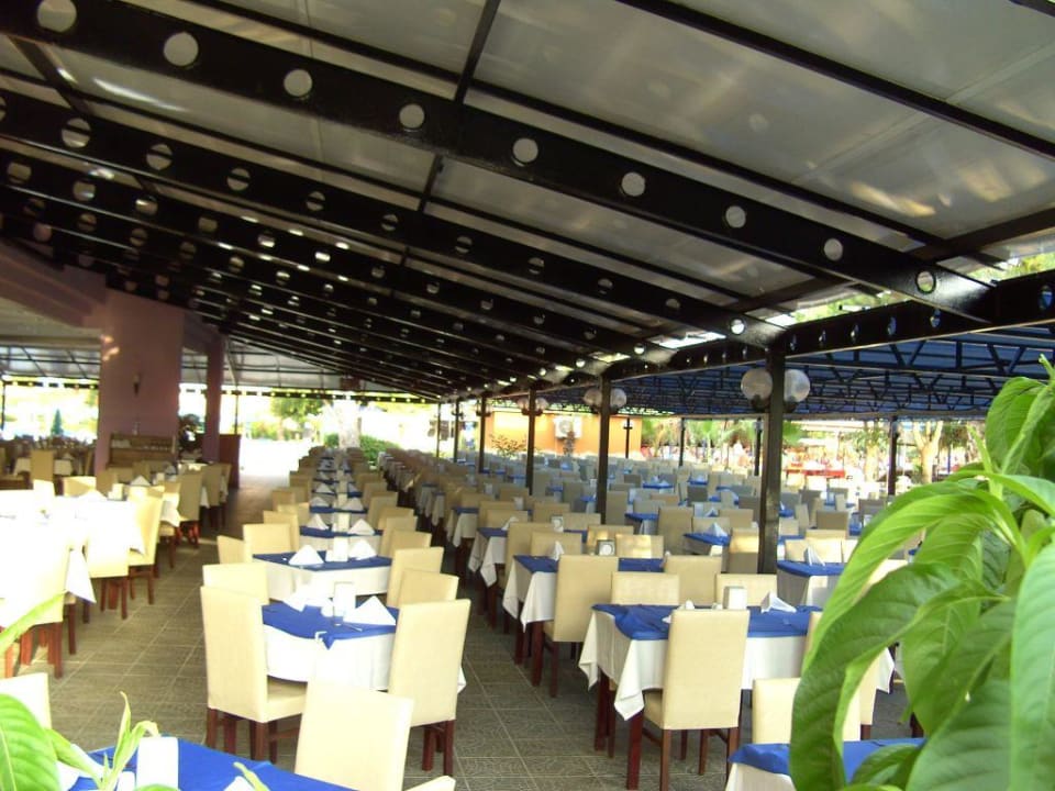 Essen Club Turtas Beach Hotel