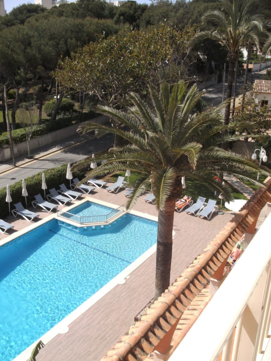 Pool -  Blick vom Zimmer allsun Hotel Lago Playa Park