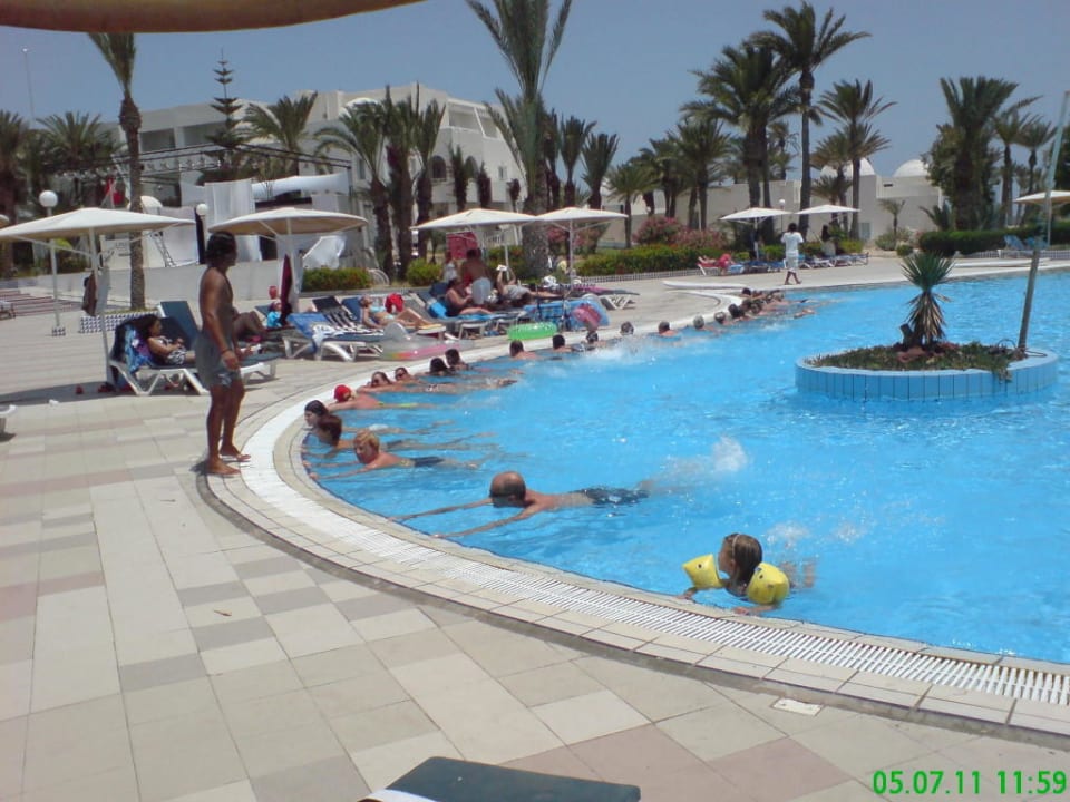 Poolanimation/Salzwasserpool Hotel El Mouradi Djerba Menzel