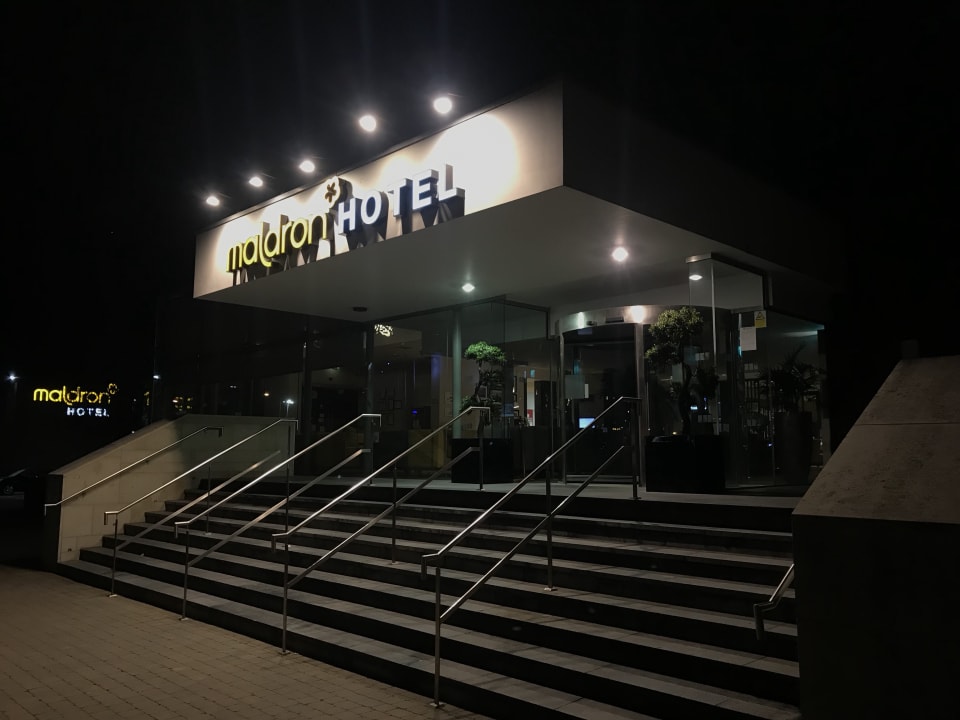 Außenansicht Maldron Hotel Dublin Airport