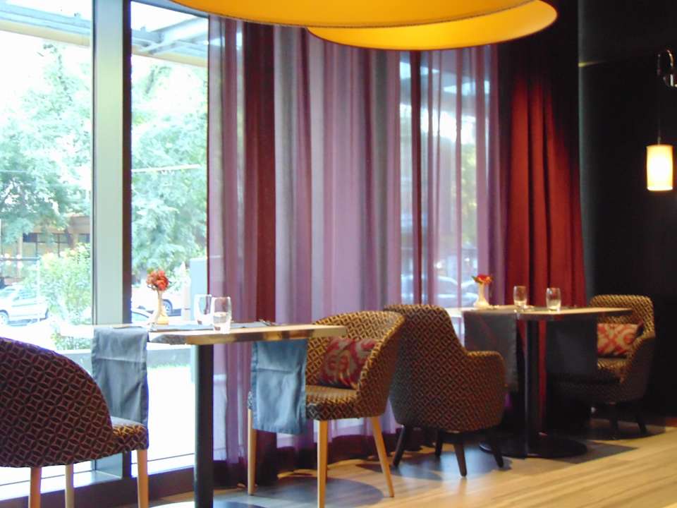 Gastro Mercure Almaty City Center