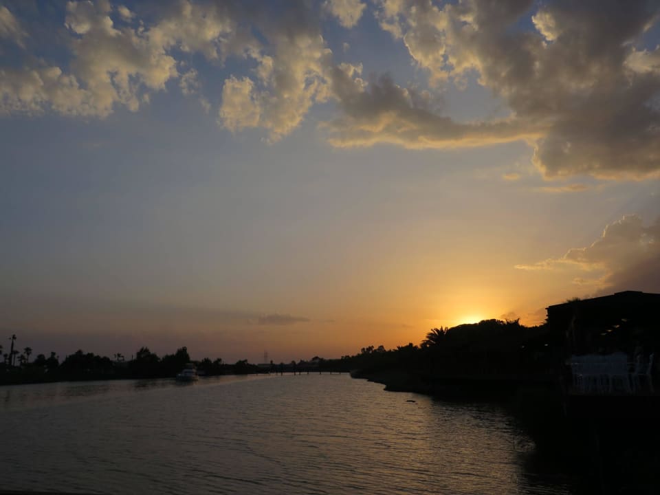 Sonnenuntergang Gloria Serenity Resort