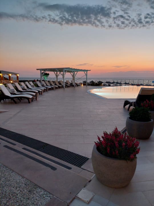Pool Istion Club & Spa