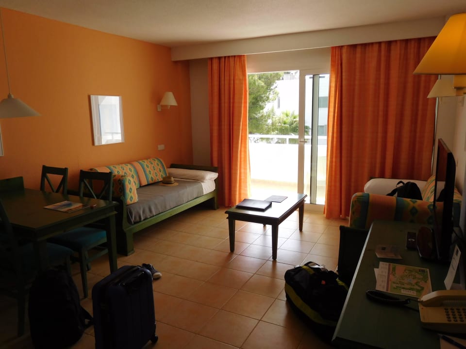 Wohnbereich Iberostar Waves Ciudad Blanca