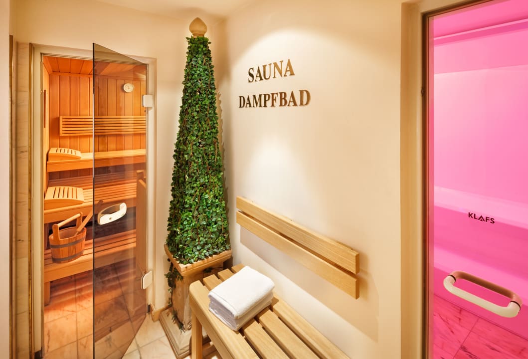 Pool Hotel Lech & Residenz Chesa Rosa