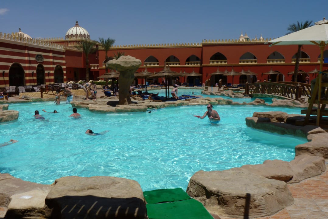 Główny basen Pickalbatros Alf Leila Wa Leila Resort - Neverland Hurghada