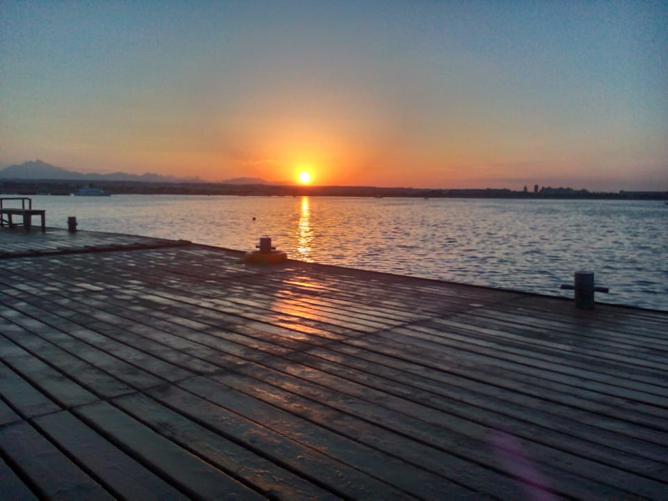 Sonnenuntergang am Steg Stella Beach Resort & Spa Makadi Bay