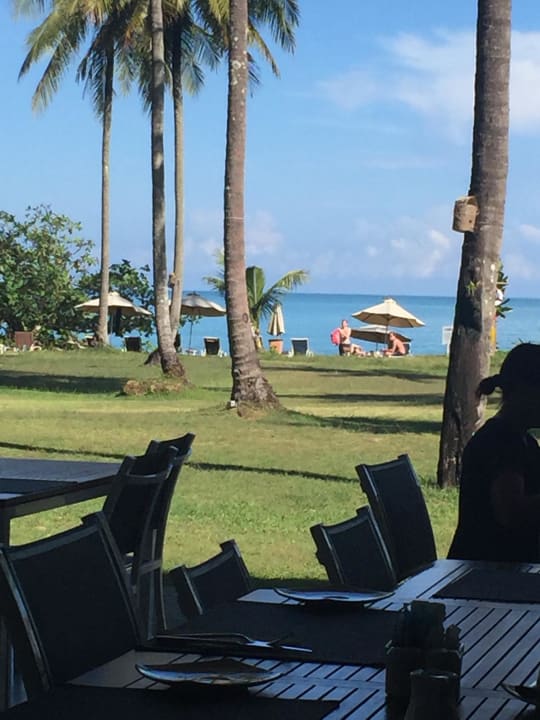 Blick zum Strand Kantary Beach Hotel - KHAO LAK