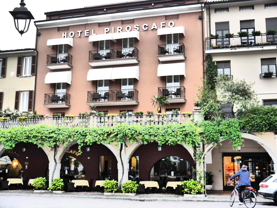Hotel von aussen Hotel Piroscafo