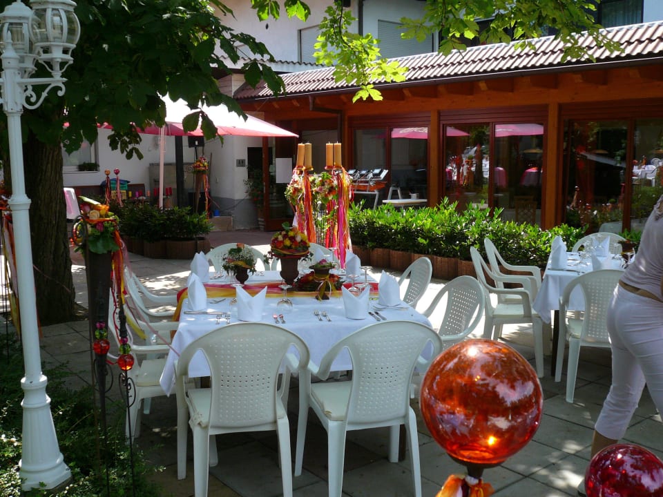 Biergarten Familien - und Waldhotel Villa Waldeck