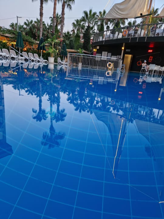 Pool Can Garden Resort