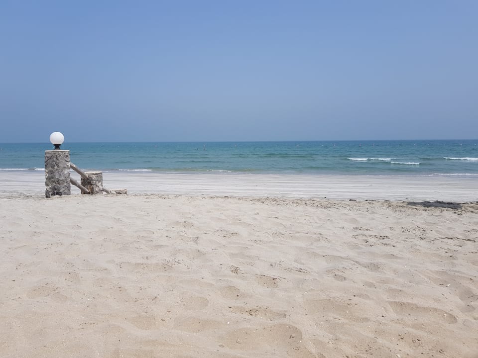Strand The Cove Rotana Resort