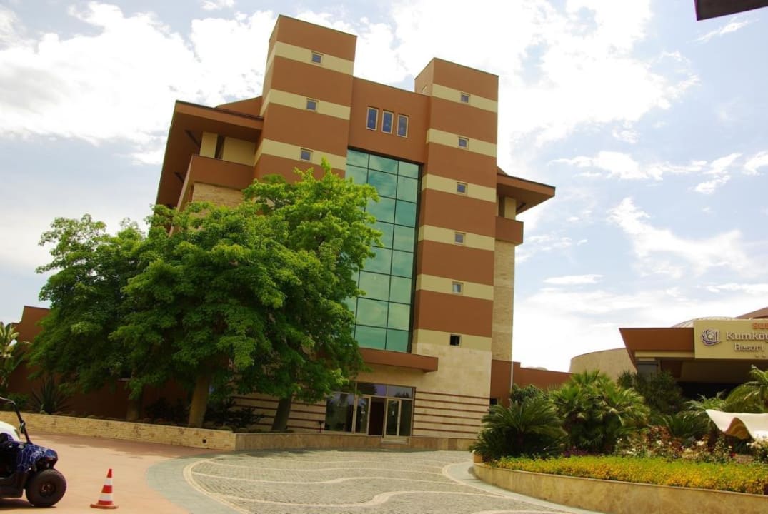 Frontansicht Sunis Kumköy Beach Resort Hotel & Spa