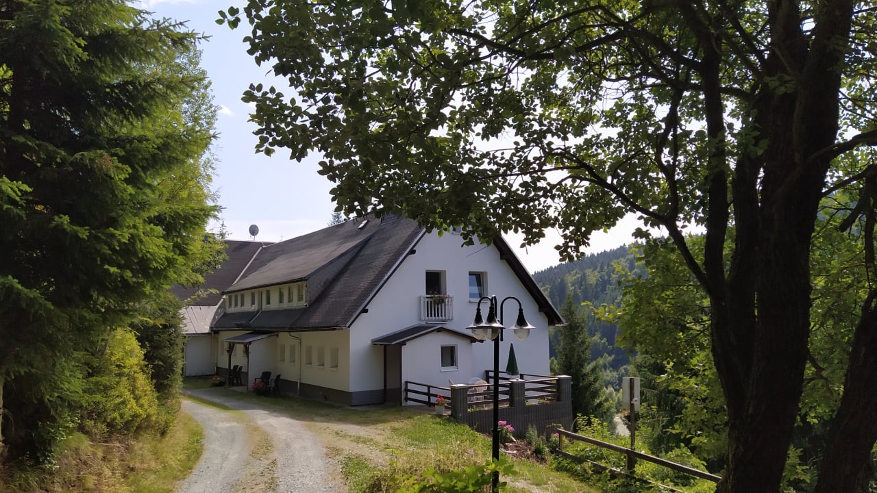 Außenansicht Greizer Kammhütte Gaststätte & Pension