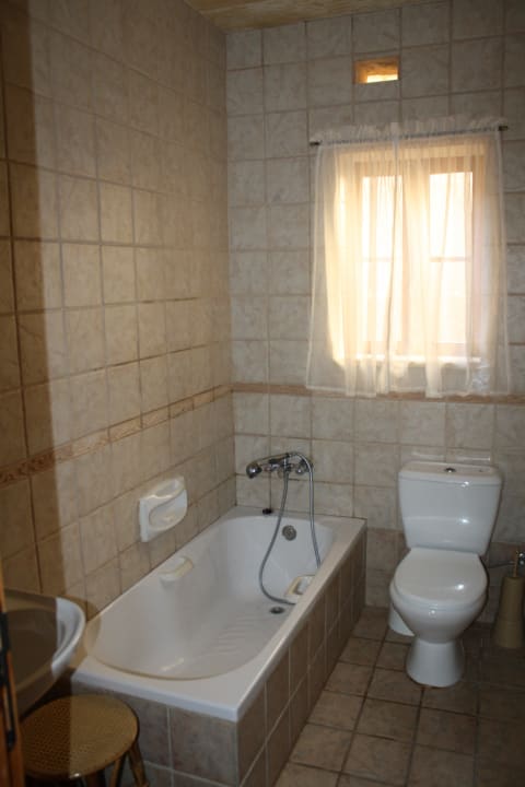 En-suite for master bedroom at first floor Ta' Leli Farmhouse