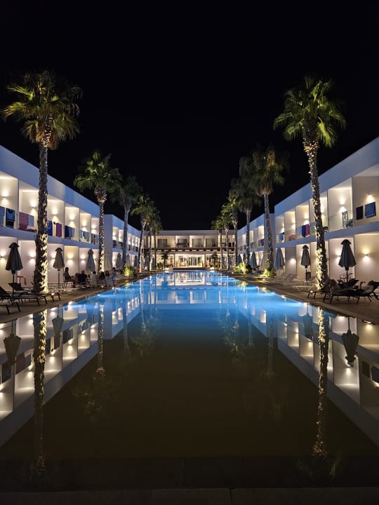 Pool White Dreams Resort & Anex