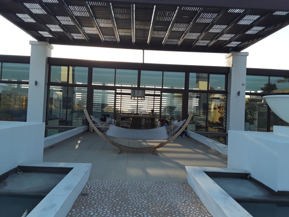 Vor der Rezeption  Seaside A Lifestyle Resort