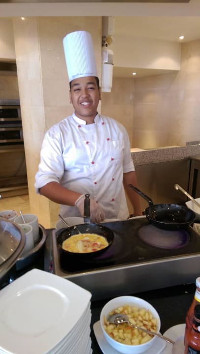 Er macht die besten Omelettes Steigenberger Makadi Hotel - Adults only