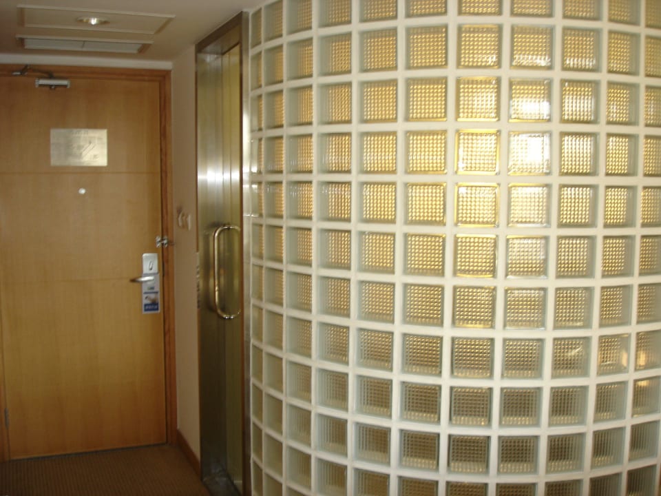 Bathroom.. Hotel Holiday Inn Express Beijing Temple of Heaven