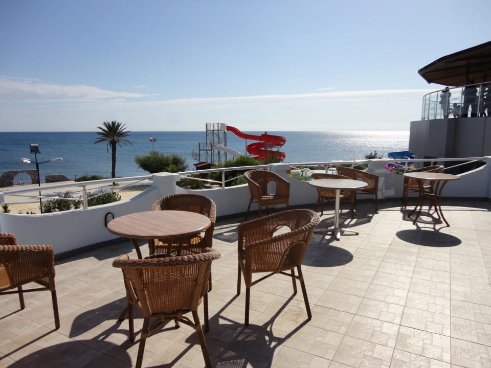 Taras Crystal Rocks Bungalows