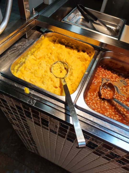 Gastro HL Miraflor Suites Hotel