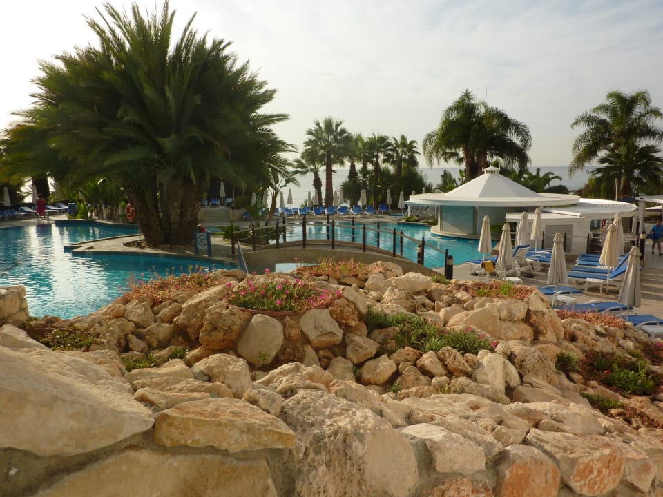 Poolanalge Mediterranean Beach Hotel