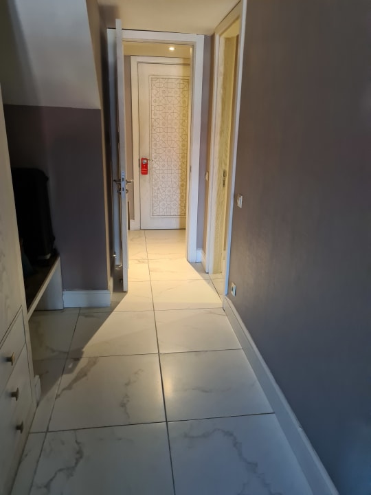 Zimmer Royal Taj Mahal Hotel