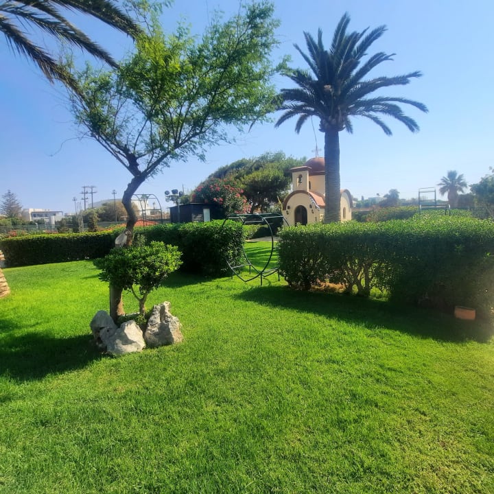 Gartenanlage Anissa Beach & Village