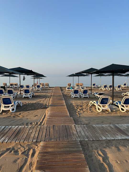Strand Adora Hotel & Resort