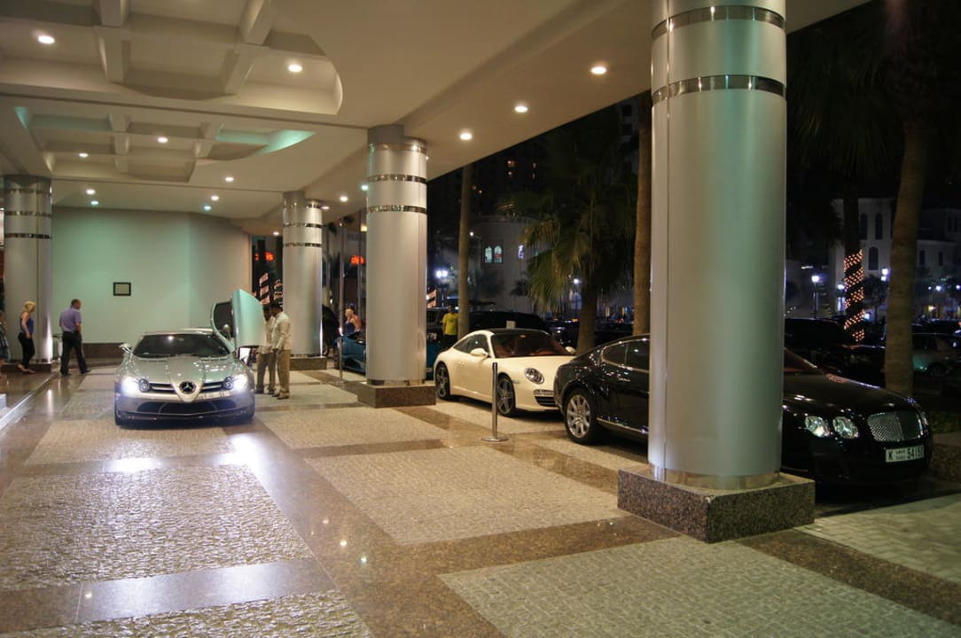 Hoteleingang Hilton Dubai Jumeirah