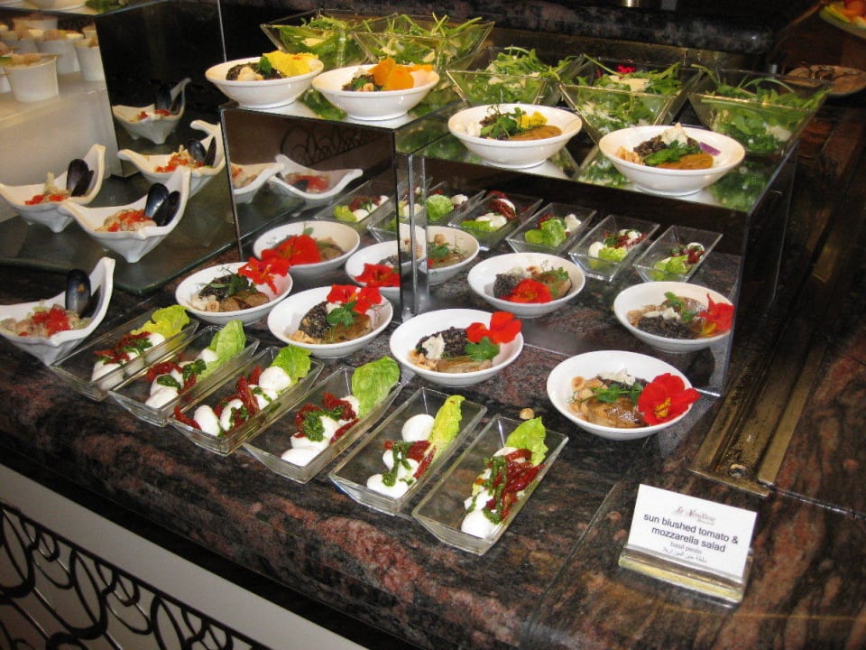 Buffet im Le Vendome Emirates Palace Mandarin Oriental