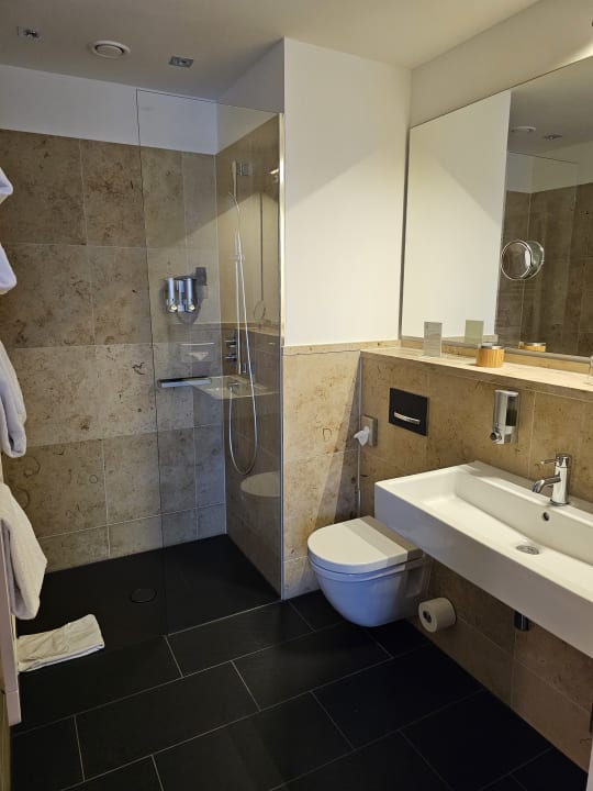 Zimmer Qube Hotel Bahnstadt