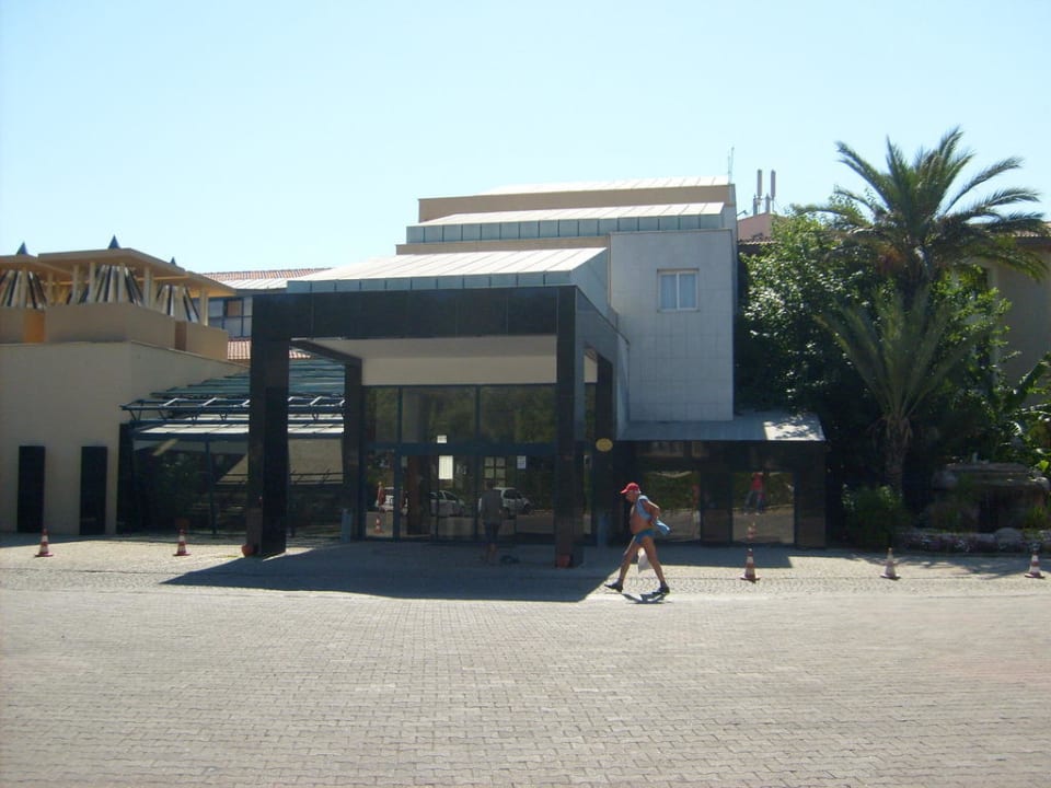 Eingang Le Jardin Resort