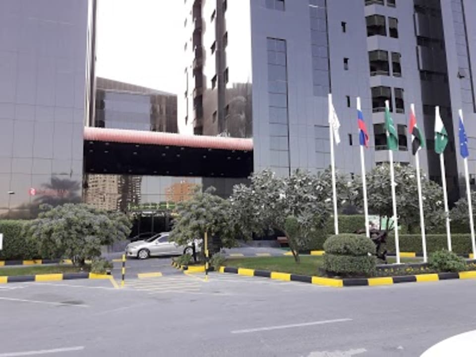 Außenansicht Ramada Hotel & Suites by Wyndham Ajman