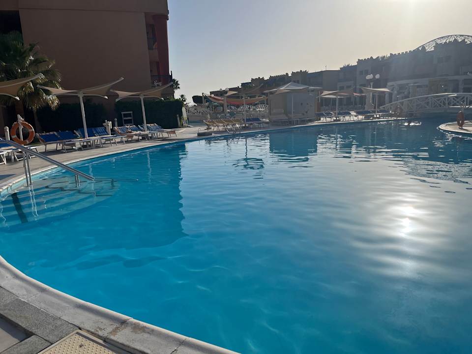 Pool Hotel Titanic Palace