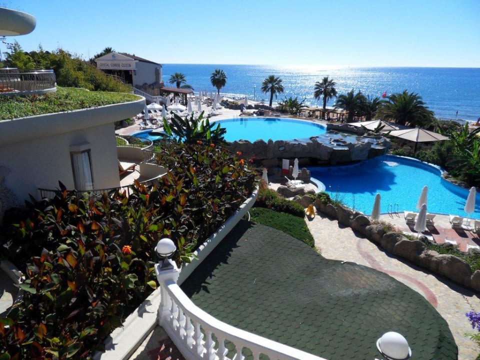 Pool-Anlage Sunrise Queen Luxury Hotel