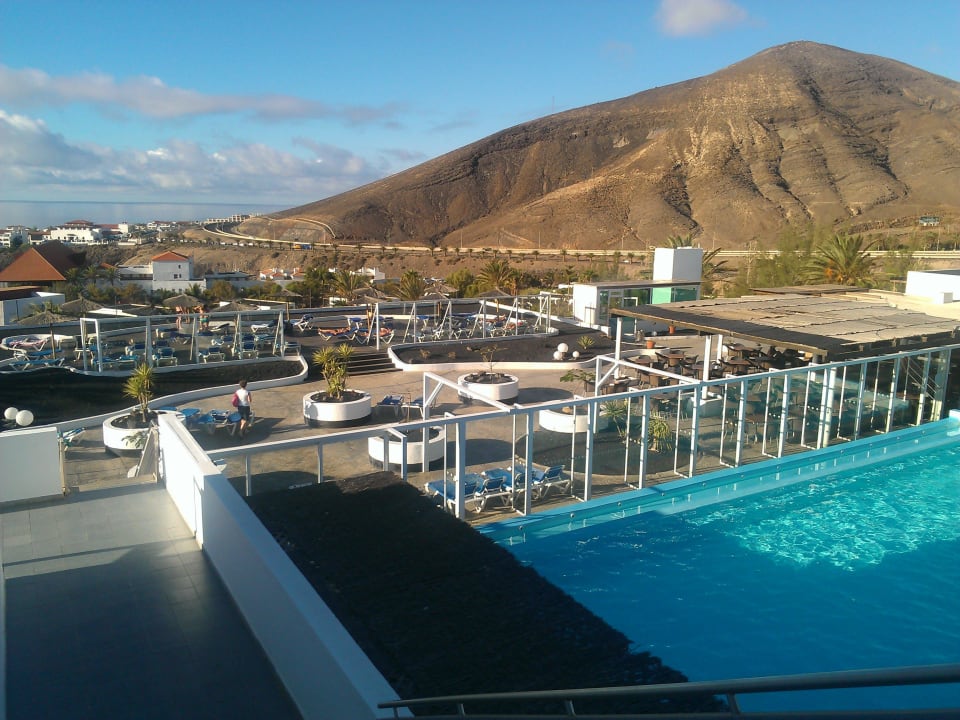 Blick auf den Ruhepool allsun App.-Hotel Esquinzo Beach