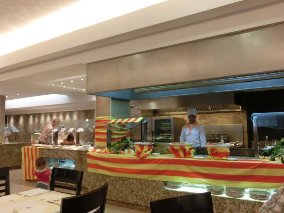 Showcooking im Hauptrestaurant Hotel Condesa