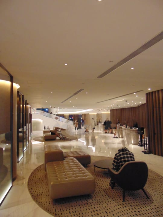Lobby Harbour Grand Kowloon