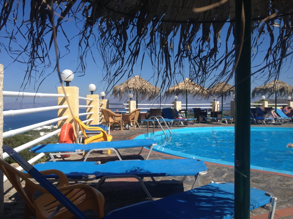Kleiner Ausschnitt des Pools am Tag Elounda Residence Resort & Waterpark