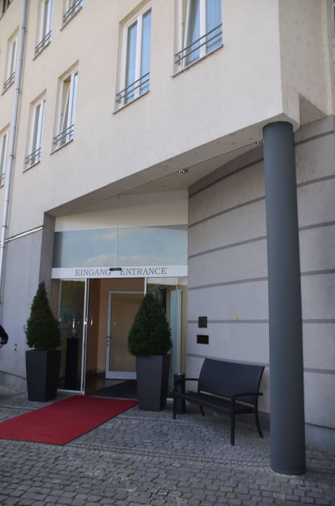Eingang Hansa Apart-Hotel Regensburg