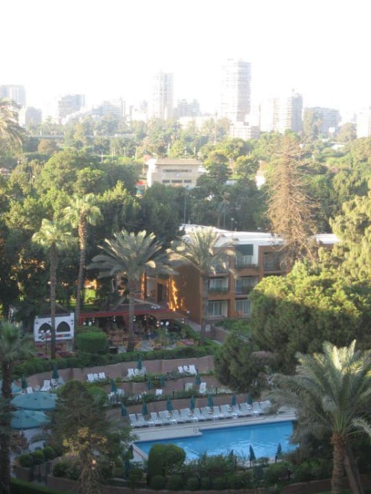 Pool Cairo Marriott Hotel & Omar Khayyam Casino