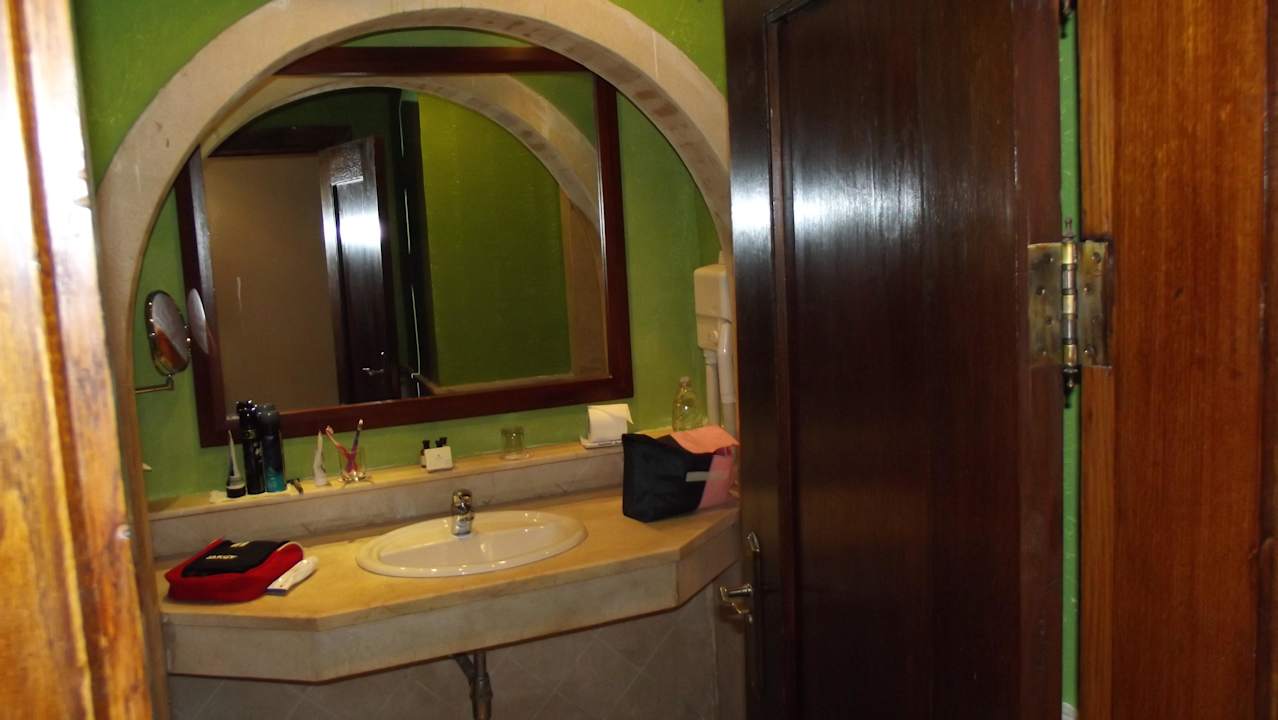 Bad Junior Suite Ghazala Gardens