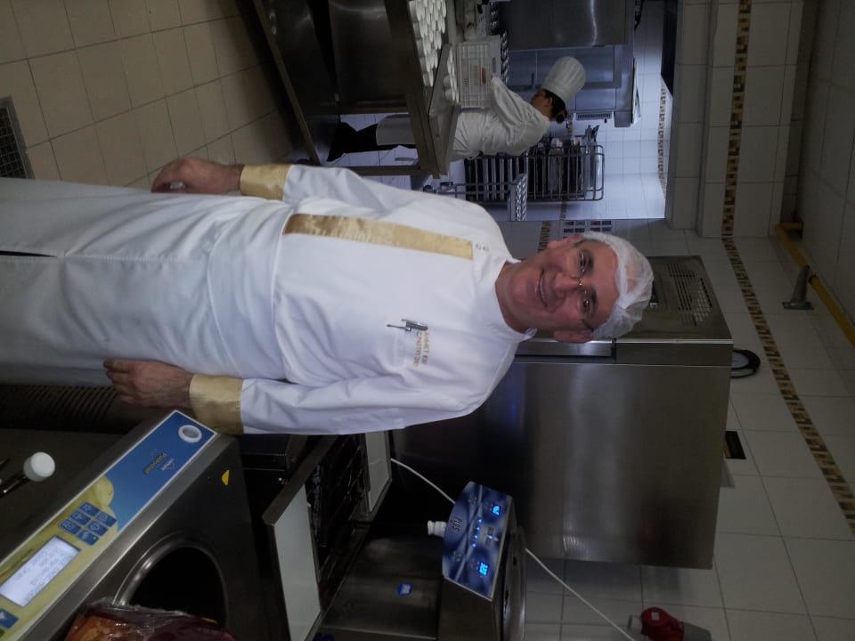 Konditormeister Ahmet Kir Maxx Royal Belek Golf Resort