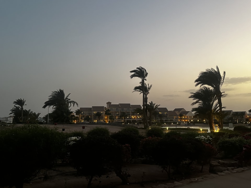 Gartenanlage Mövenpick Resort & Spa El Gouna