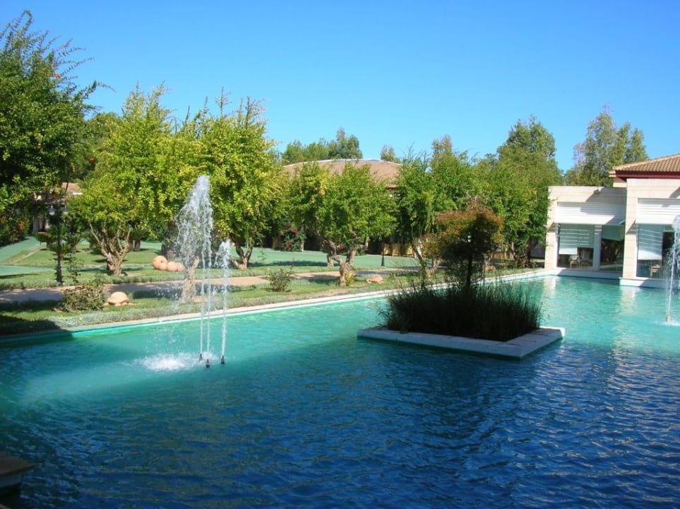 Blick von der Lobby in die Gartenanlage Prinsotel La Dorada